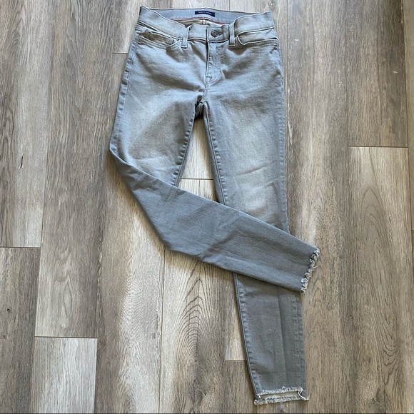 Tommy Hilfiger Light Grey Mid Rise Jean Leggings 2 - Picture 3 of 9